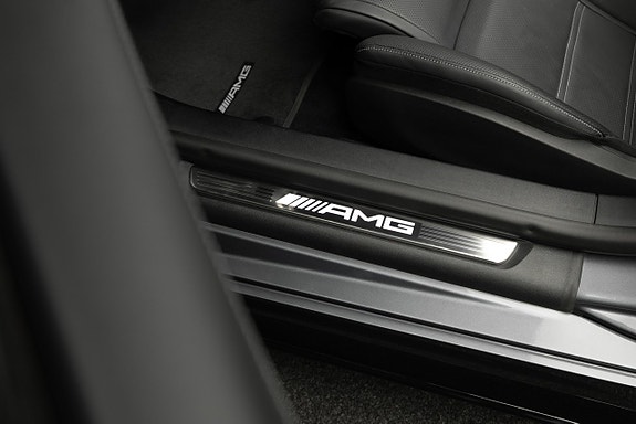 Mercedes-Benz SL63 12 of 19