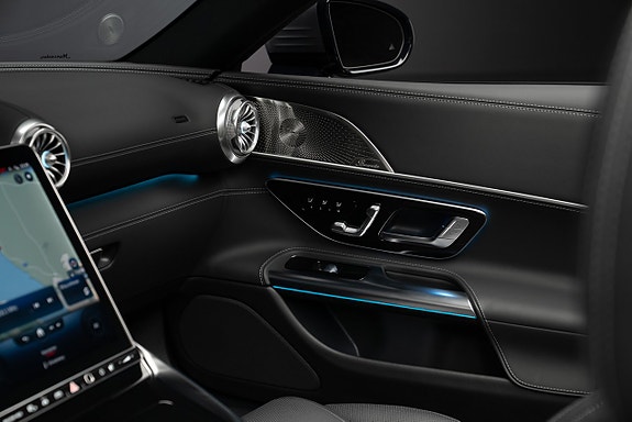 Mercedes-Benz SL63 16 of 19