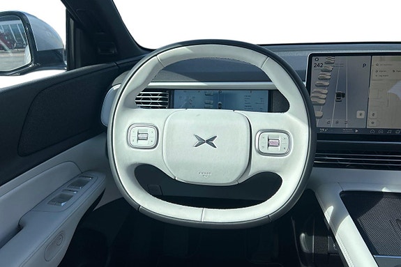 XPeng G6 12 of 16