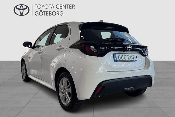 Toyota Yaris 3 of 14