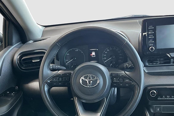 Toyota Yaris 12 of 14