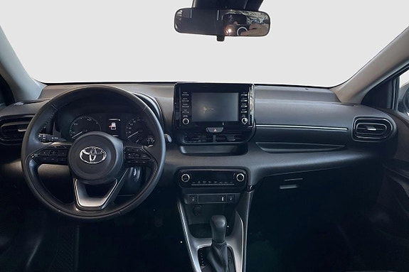 Toyota Yaris 11 of 14