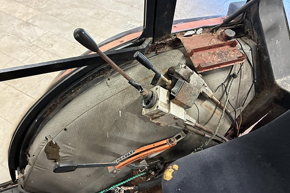 KUBOTA L 2550 DT ink. plog, spridare, sopaggregat 15 of 27