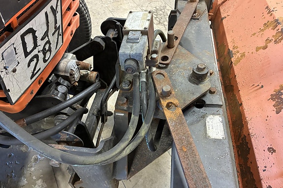 KUBOTA L 2550 DT ink. plog, spridare, sopaggregat 17 of 27