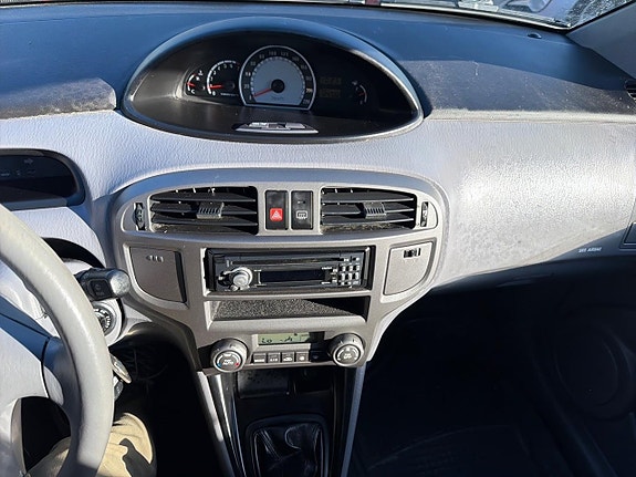 Hyundai Matrix 14 of 22