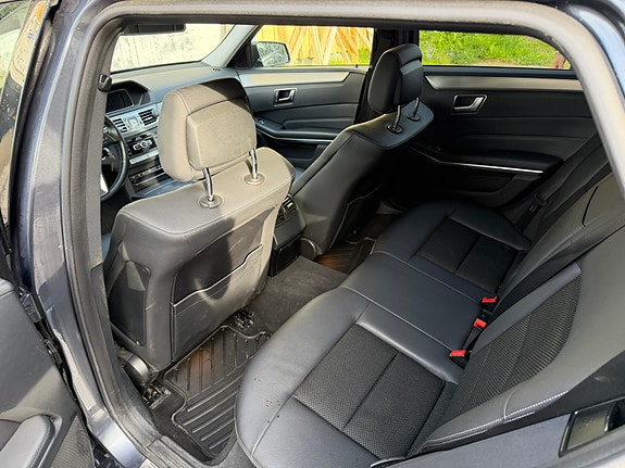 Mercedes-Benz E250 8 of 11