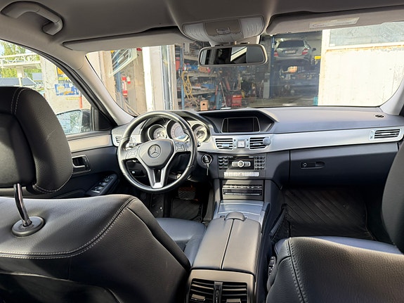 Mercedes-Benz E250 9 of 11