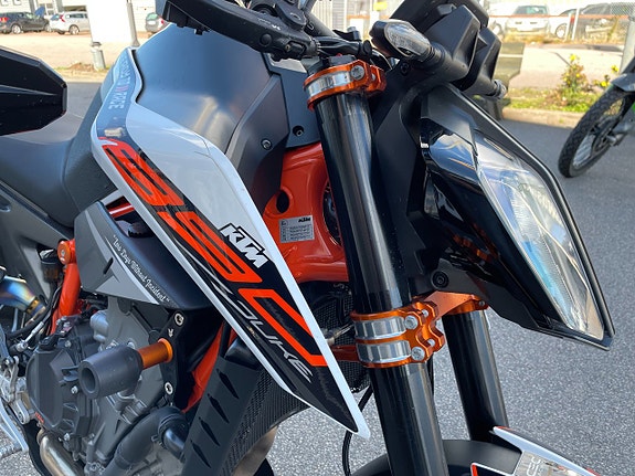 KTM 890 Duke R Fullutrustad 4 of 8