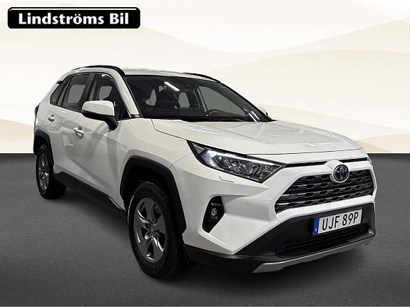 Toyota RAV4 3 of 19