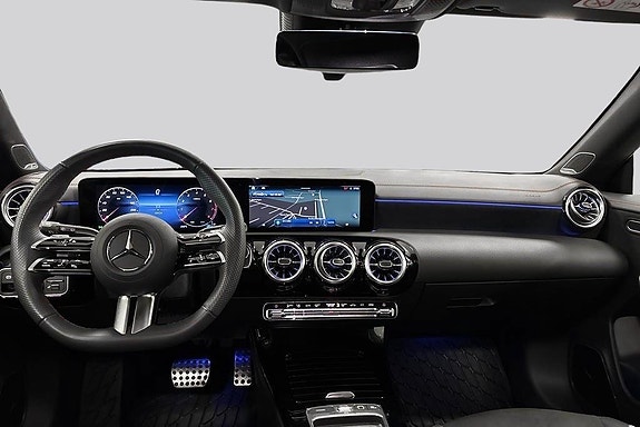 Mercedes-Benz CLA200 7 of 18