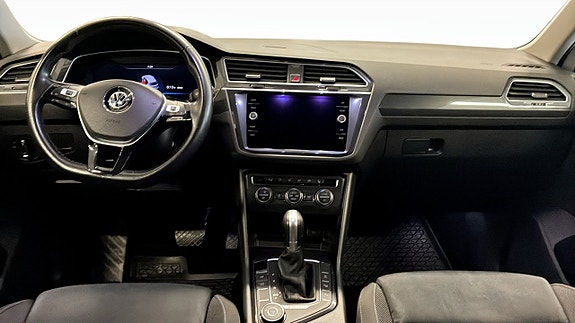Volkswagen Tiguan 10 of 13