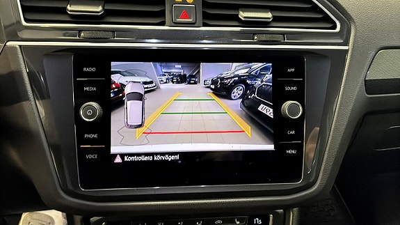 Volkswagen Tiguan 9 of 13