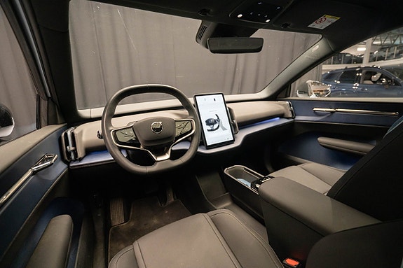 Volvo EX30 11 of 23