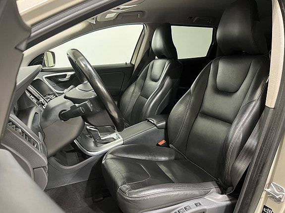 Volvo XC60 9 of 21