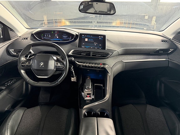 Peugeot 3008 10 of 13