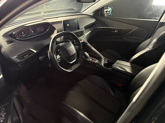 Peugeot 3008 6 of 13