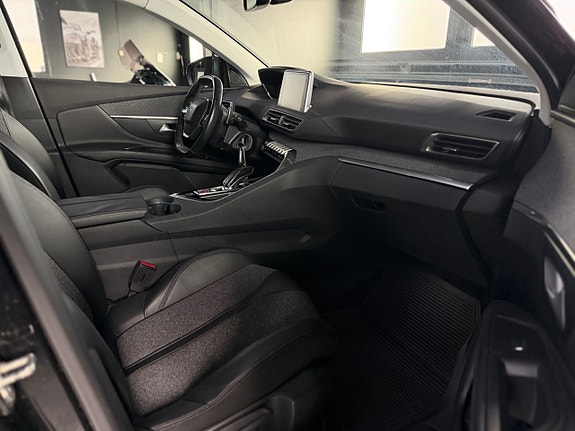 Peugeot 3008 8 of 13
