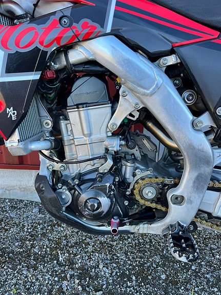 Honda CRF450 8 of 13