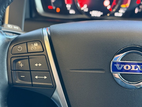 Volvo XC60 21 of 23
