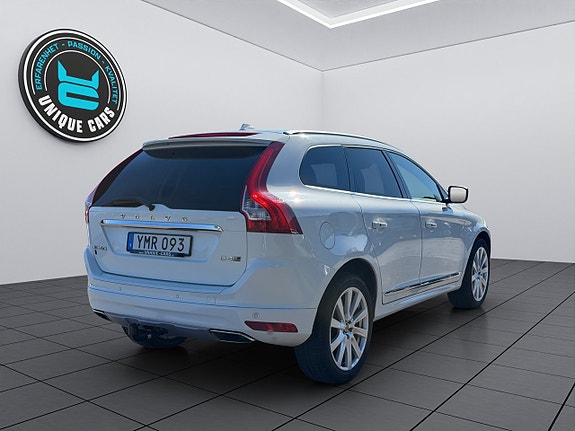 Volvo XC60 3 of 23