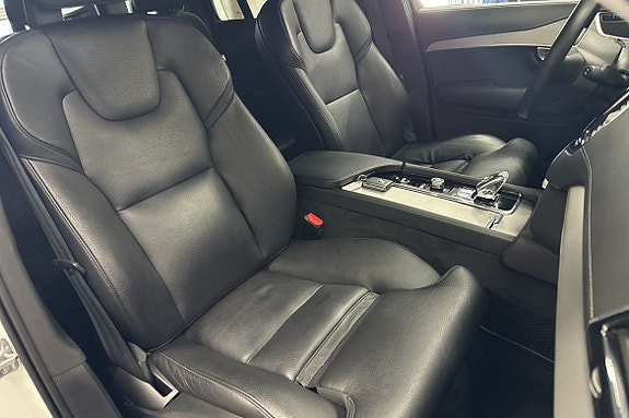 Volvo XC90 21 of 24