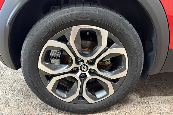 Renault Captur 9 of 18