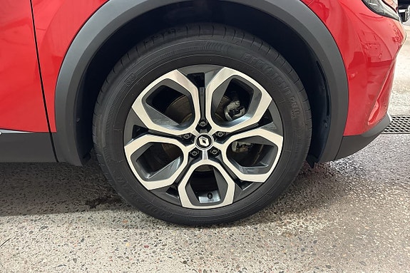 Renault Captur 10 of 18