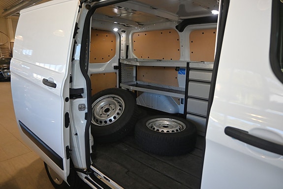 Ford Transit Custom 12 of 25