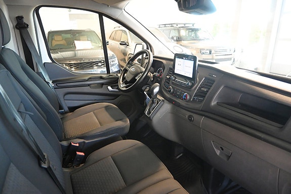 Ford Transit Custom 8 of 25