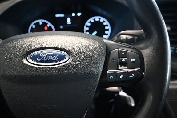 Ford Transit Custom 16 of 25