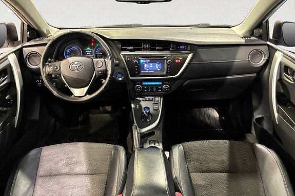 Toyota Auris 11 of 17
