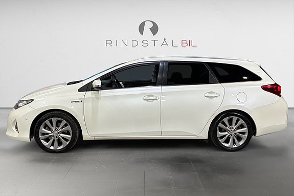 Toyota Auris 4 of 17