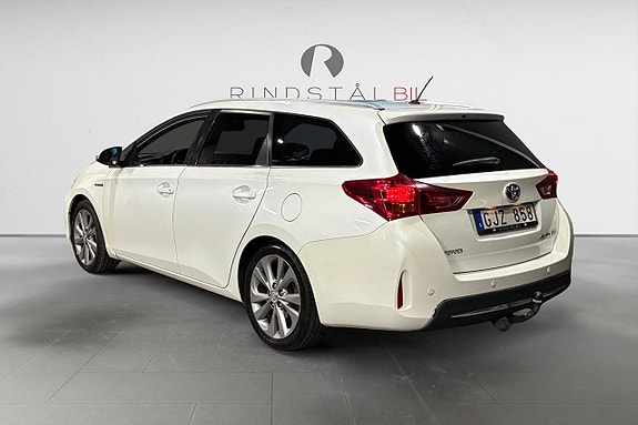 Toyota Auris 5 of 17