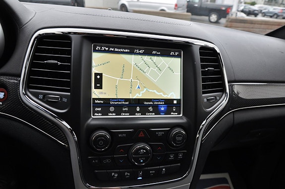 Jeep Grand Cherokee 10 of 16