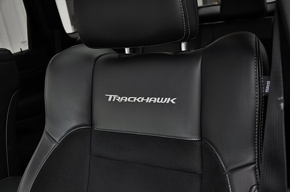 Jeep Grand Cherokee 14 of 16