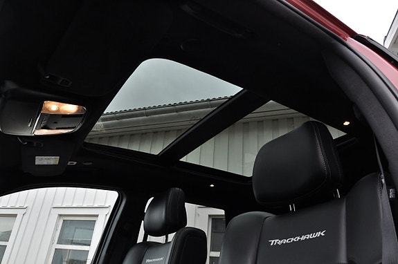Jeep Grand Cherokee 13 of 16