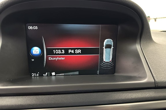 Volvo XC70 13 of 23