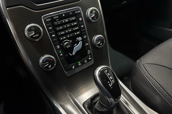Volvo XC70 15 of 23