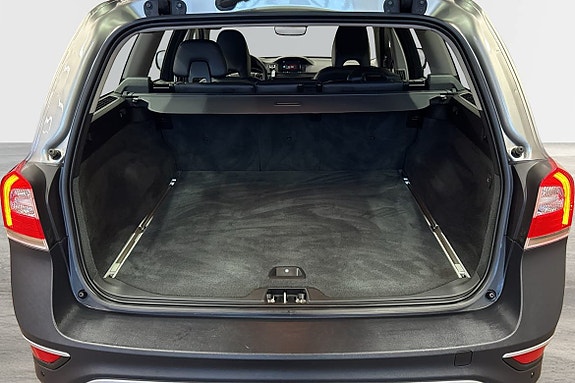 Volvo XC70 8 of 23