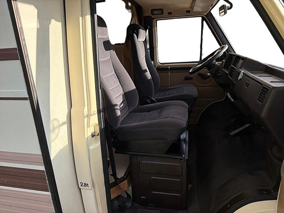 Dethleffs Campervan 15 of 23