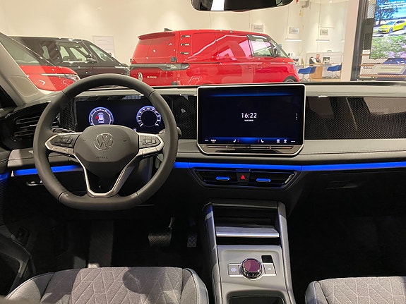 Volkswagen Tiguan 6 of 6