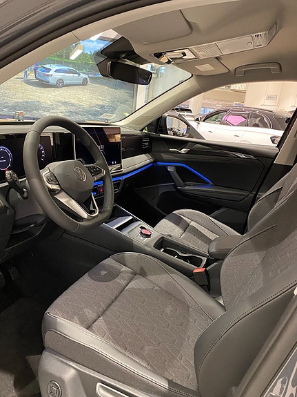 Volkswagen Tiguan 5 of 6