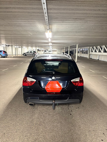 BMW 320d 3 of 13