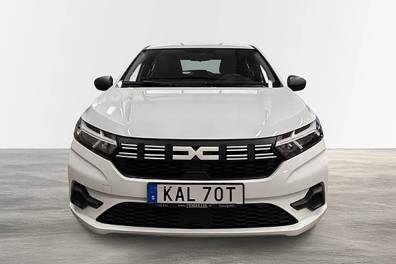 Dacia Sandero 2 of 17