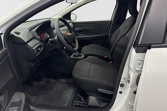 Dacia Sandero 4 of 17