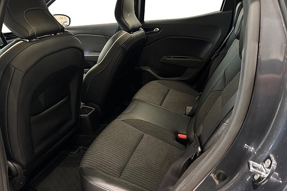 Renault Clio 13 of 22