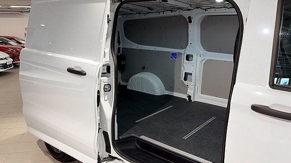 Volkswagen Transporter 11 of 12