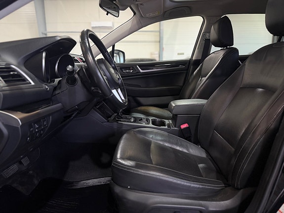 Subaru Outback 18 of 30