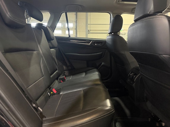 Subaru Outback 24 of 30