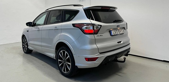 Ford Kuga 2 of 5